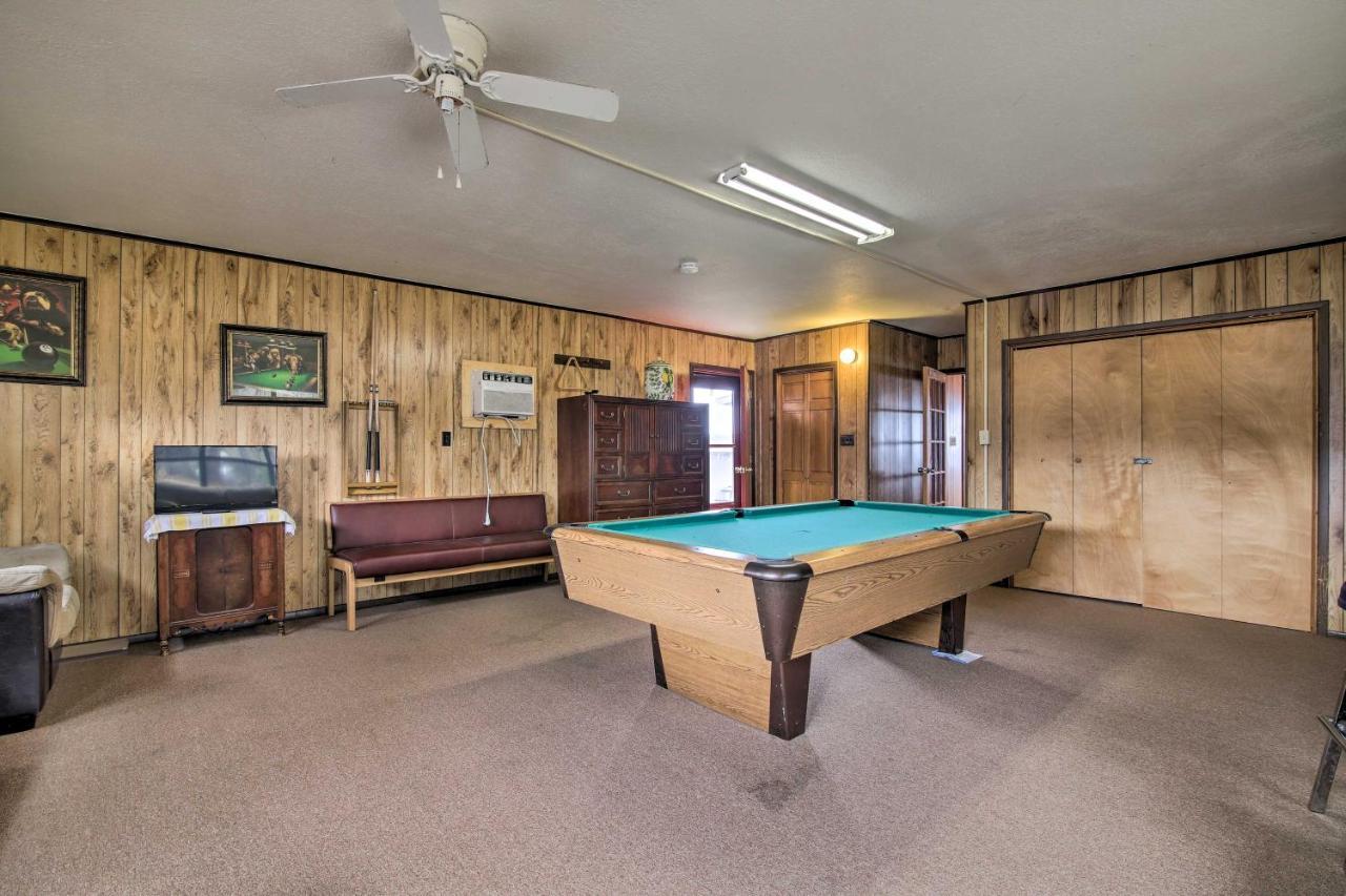 Rustic Lake Buchanan Hideaway With Game Room And Grill Tow Eksteriør billede